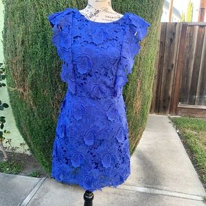 ❌ SOLD ❌ Top shop 3D lace flower